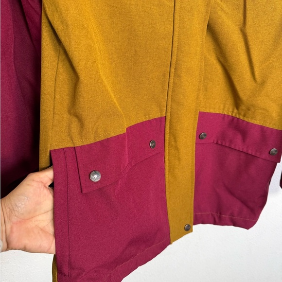 Aperture 10K Waterproof Snowboard Ski Jacket Size M Unisex Winter Coat - Picture 4 of 10